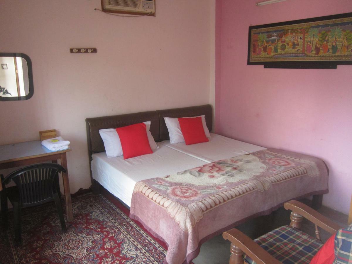 Kedar Guest House -Feel At Home Варанасі Екстер'єр фото